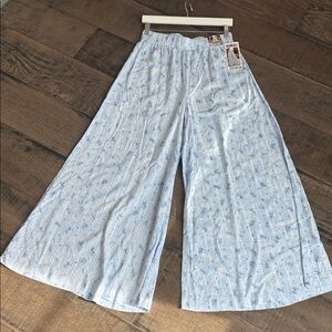 NWT REWASH WIDE LEG BLUE FLORAL OANTS SIZE LARGE